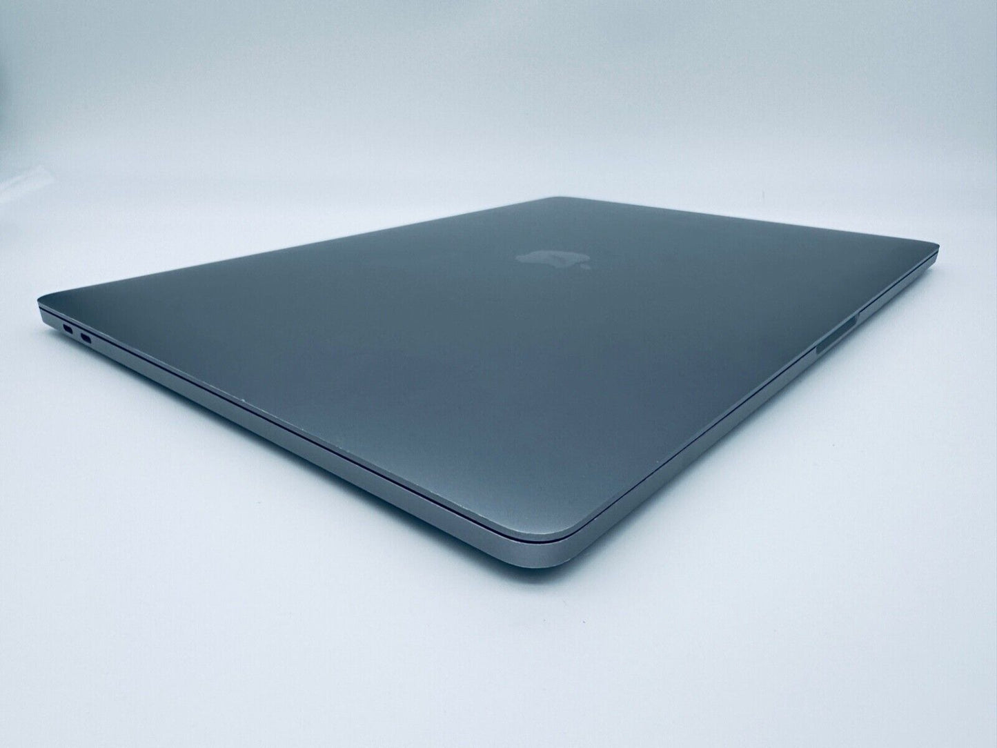 Apple MacBook Pro 15" 2018 Touch Bar ID i7 6-Core 2.2Ghz 32GB 256GB SSD