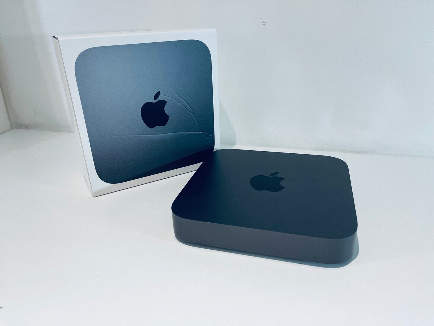 Apple Mac Mini 2018 6-Core i7 3.2GHz 16GB RAM 256GB SSD