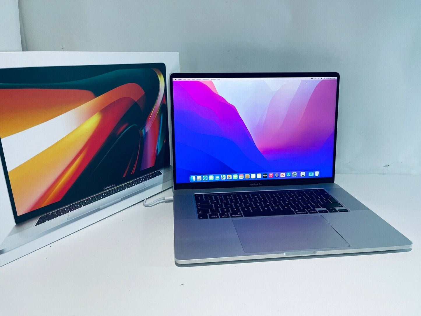 Apple MacBook Pro Retina 16" 2019 Touch Bar ID i9 8 Core 2.3Ghz 16GB 1TB SSD