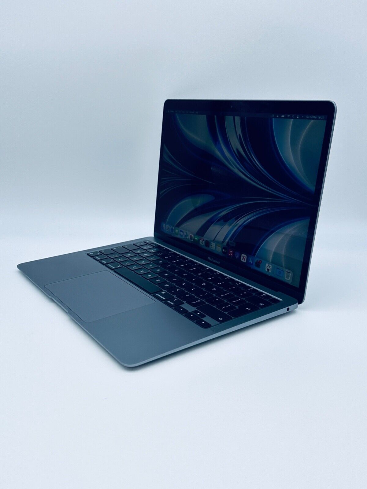 Apple MacBook Air M1 13" Retina 8-Core CPU 8-Core GPU 16GB Ram 1TB SSD
