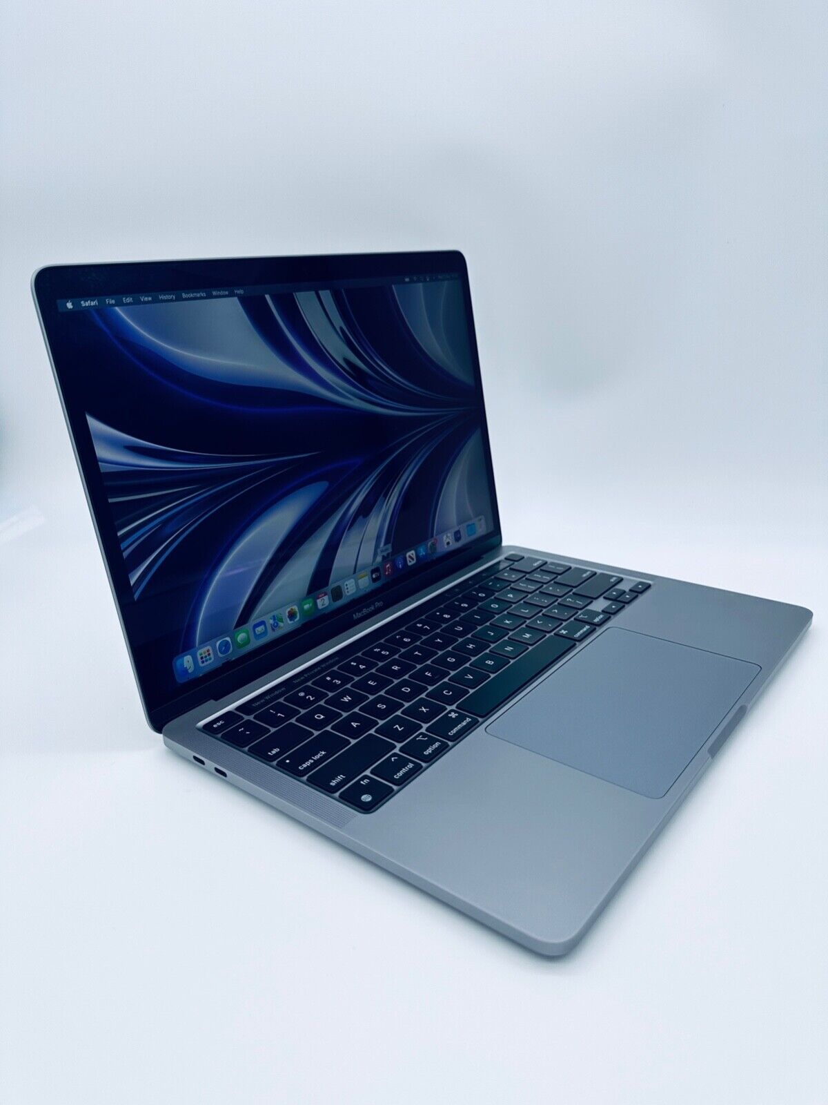 Apple MacBook Pro 13 Touch Bar ID M1 8-Core 8-GPU 16GB Ram 1TB SSD
