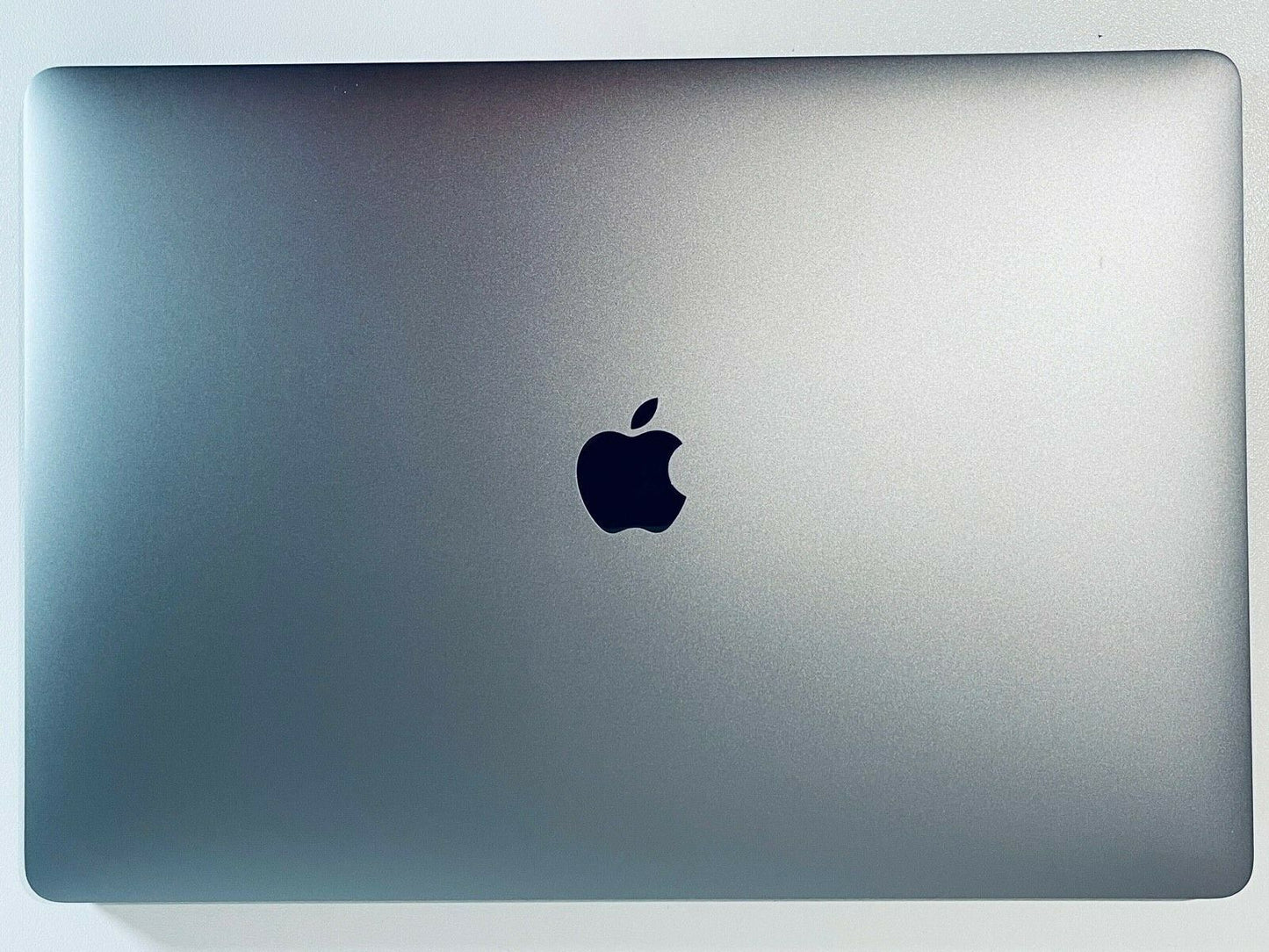 Apple MacBook Pro Retina 15" 2019 Touch Bar i7 6-Core 2.6Ghz 16GB 2TB SSD