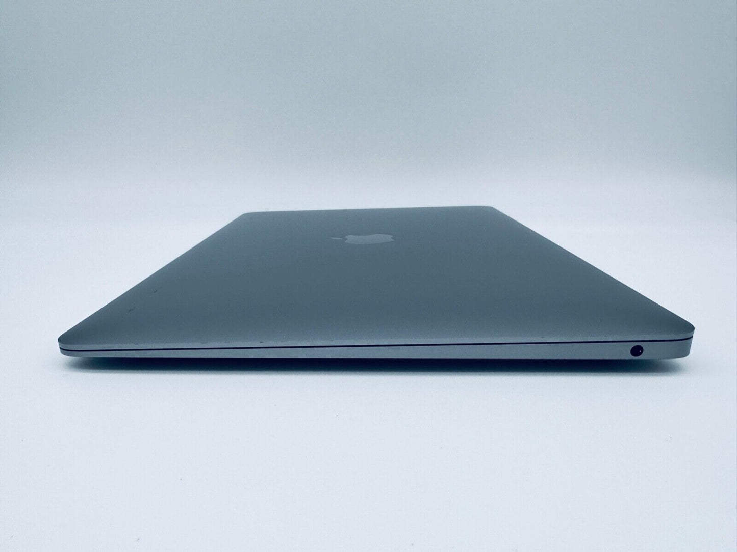 Apple MacBook Air M1 13" Retina 8-Core CPU 8-Core GPU 16GB Ram 1TB SSD