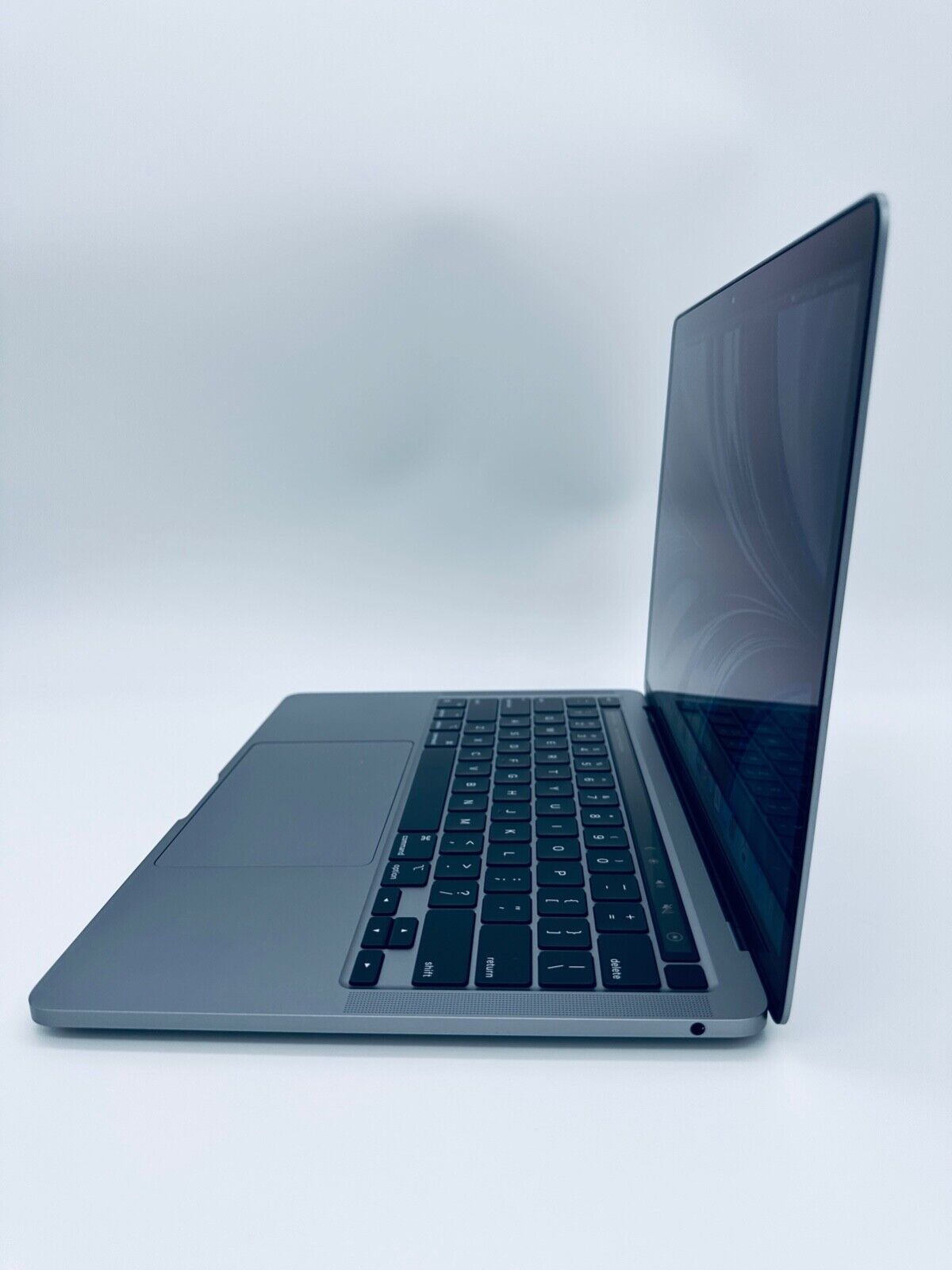 Apple MacBook Pro 13 Touch Bar ID M1 8-Core 8-GPU, 8GB Ram, 1TB SSD