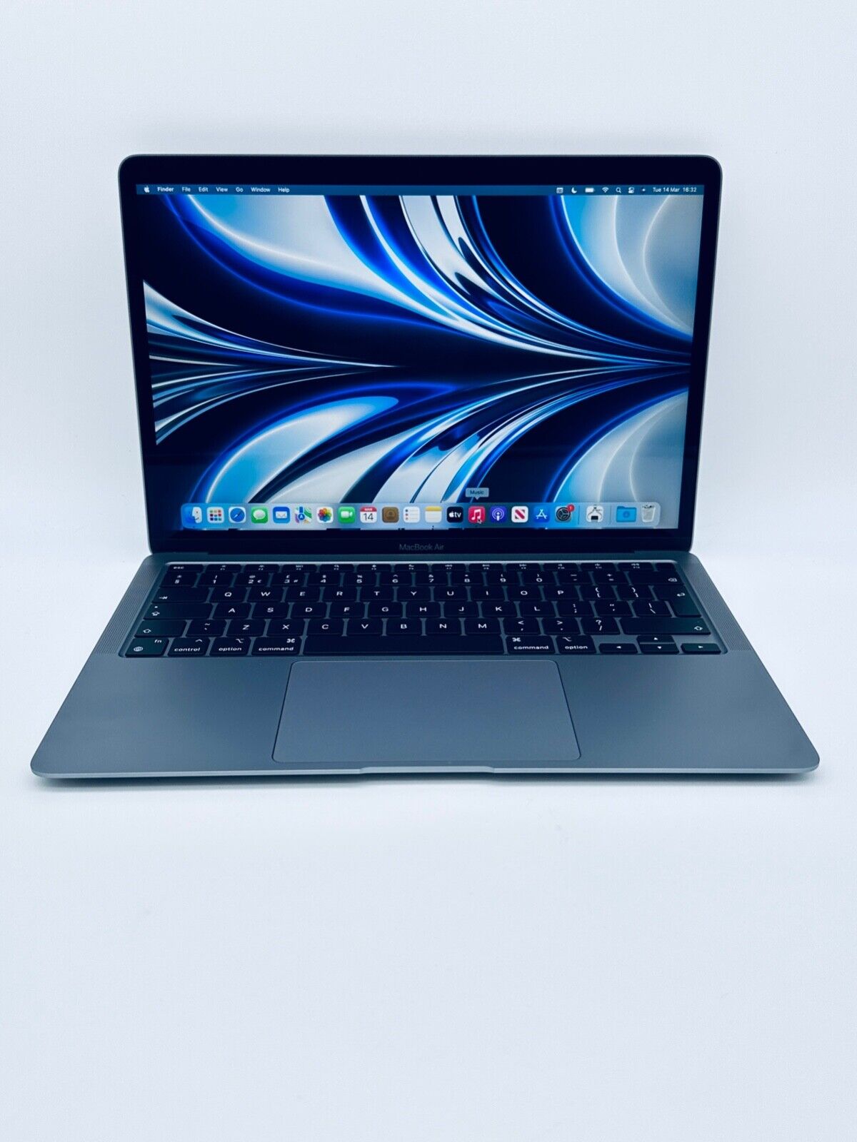Apple MacBook Air M1 13" Retina 8-Core CPU 8-Core GPU 16GB Ram 1TB SSD