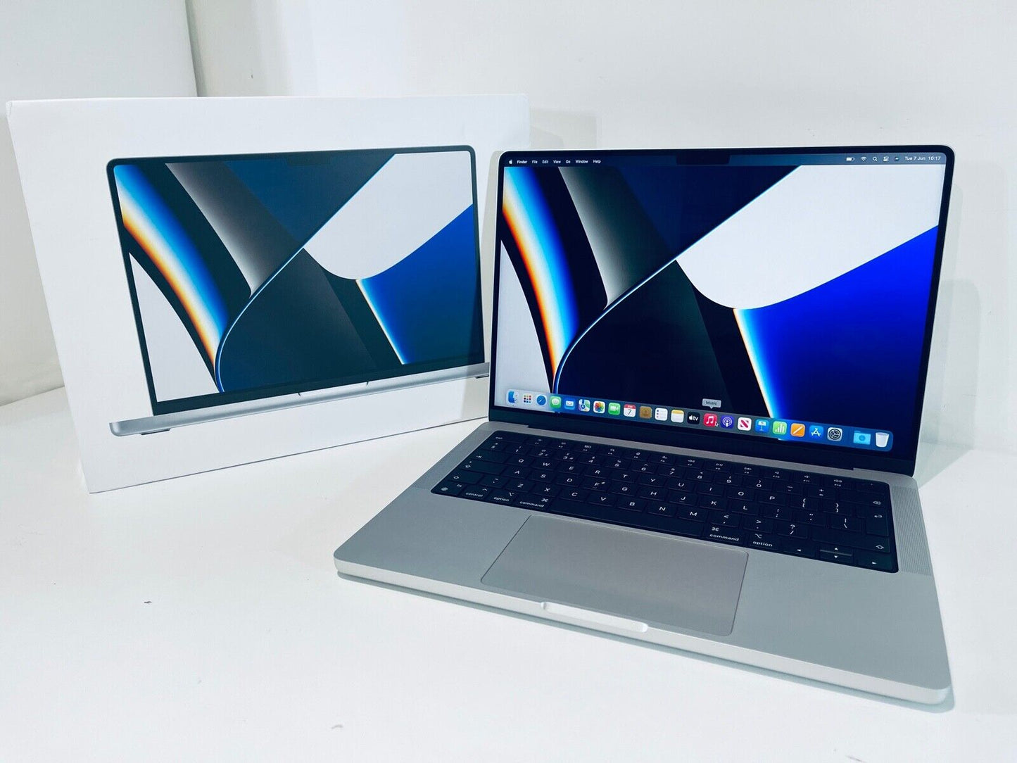 Apple MacBook Pro 14" 2021 M1 Pro 8-Core CPU 14-Core GPU 16GB 512GB