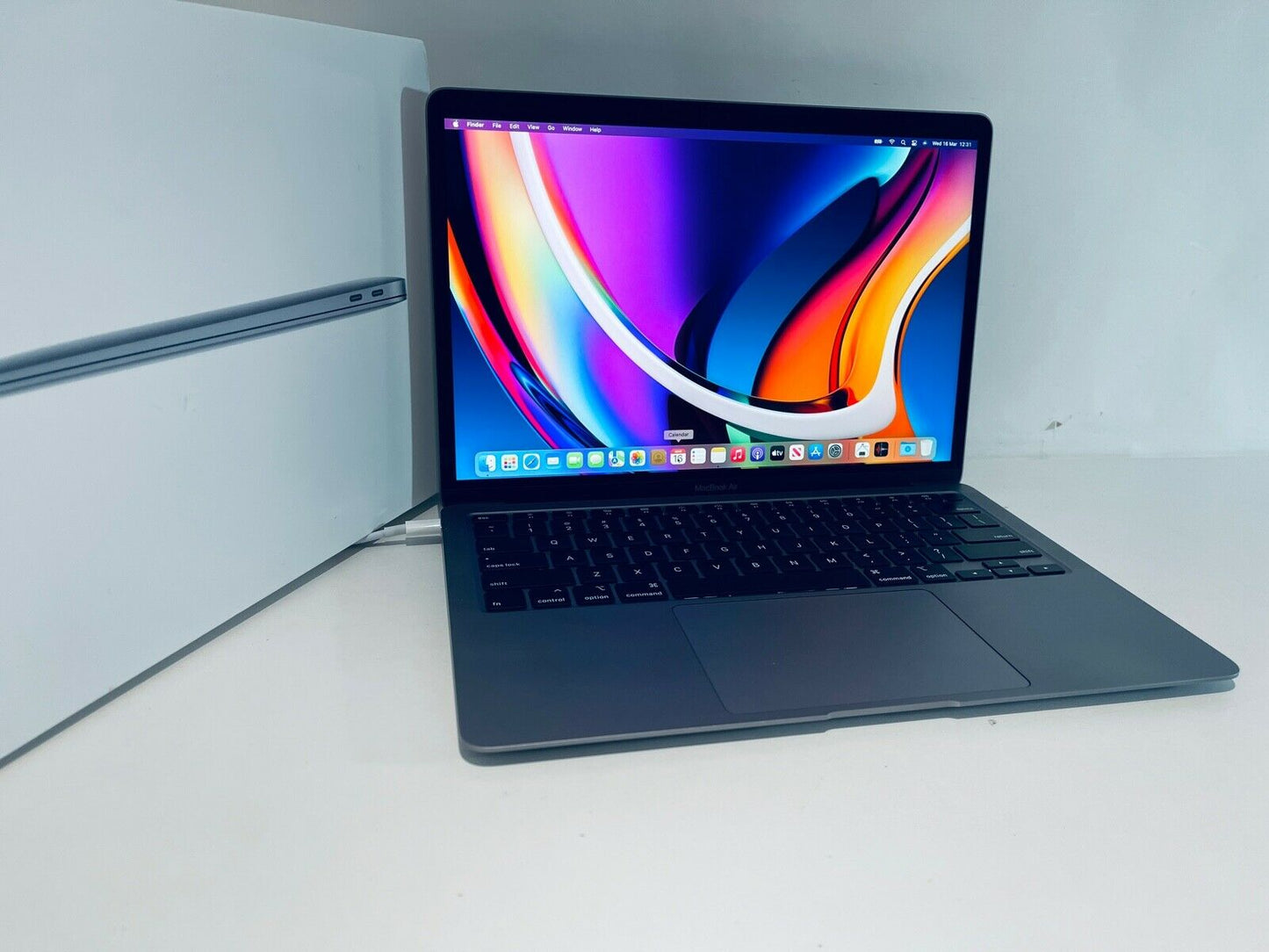 Apple MacBook Air 13" Retina Touch ID 2020 Intel Core i7 1.2Ghz 16GB 2TB SSD
