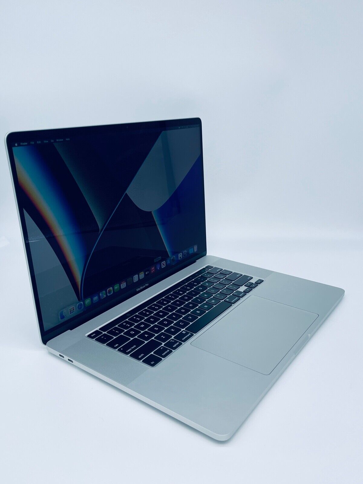 Apple MacBook Pro Retina 16" 2019 Touch Bar ID i9 8 Core 2.4Ghz 64GB 4TB SSD
