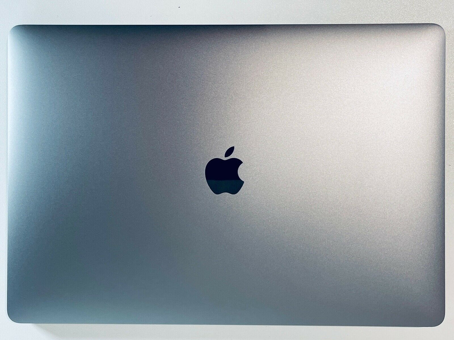 Apple MacBook Pro Retina 15" 2019 Touch Bar i7 6-Core 2.6Ghz 32GB 2TB SSD