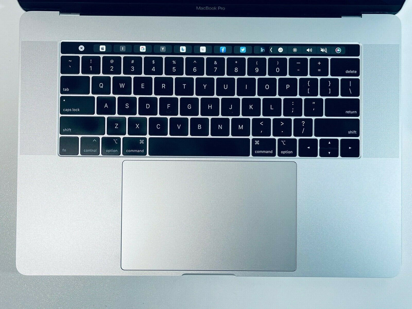 Apple MacBook Pro 15" 2018 Touch Bar ID i9 6-Core 2.9Ghz 32GB 2TB SSD