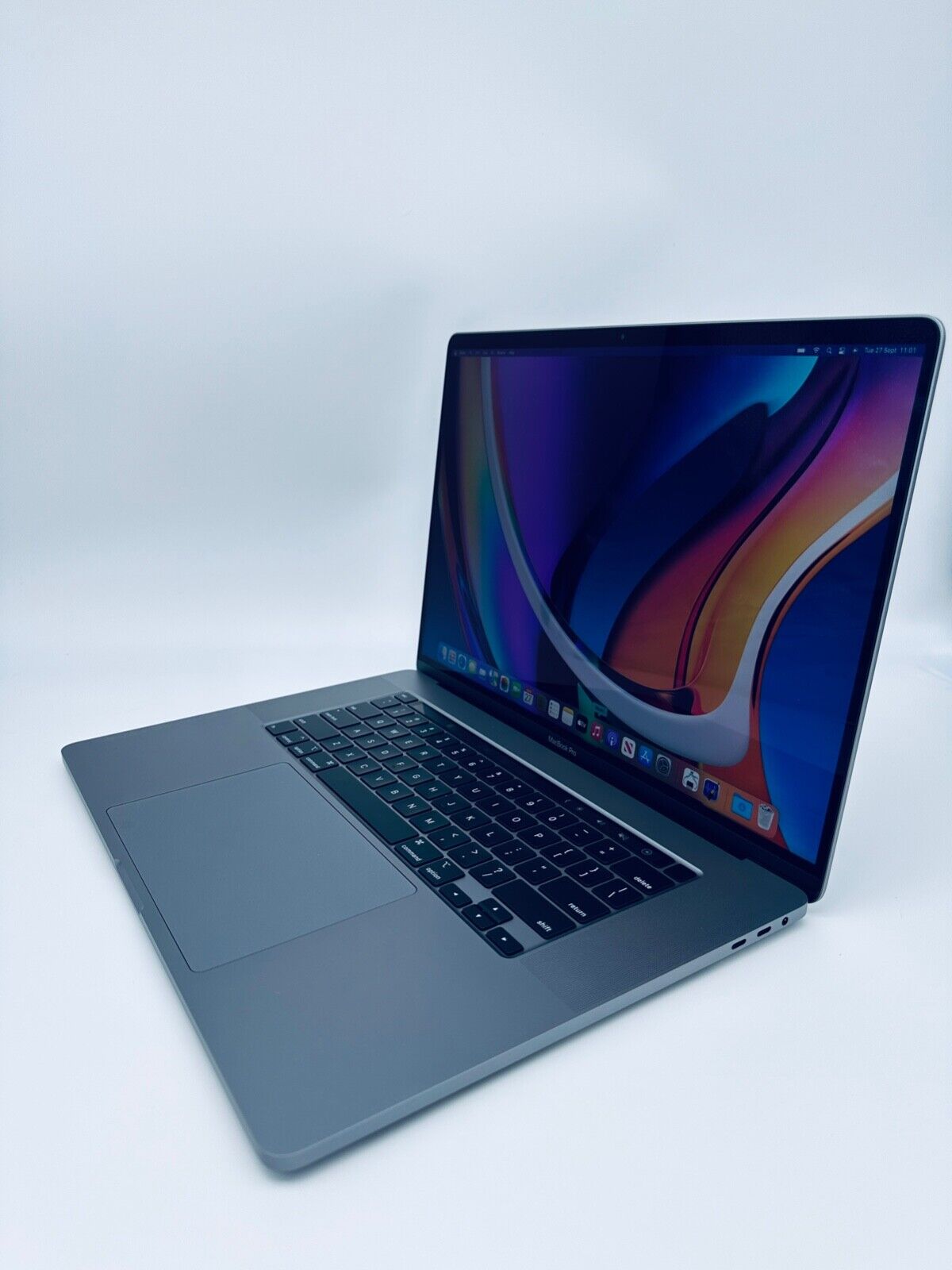 Apple MacBook Pro Retina 16" 2019 Touch Bar i9 8 Core 2.4Ghz 32GB 2TB SSD